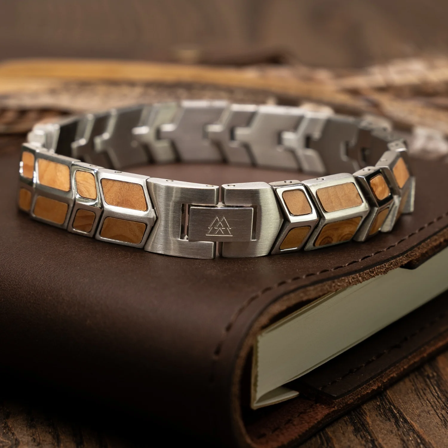 Burlwood Silver Arrow Bracelet - Image 3