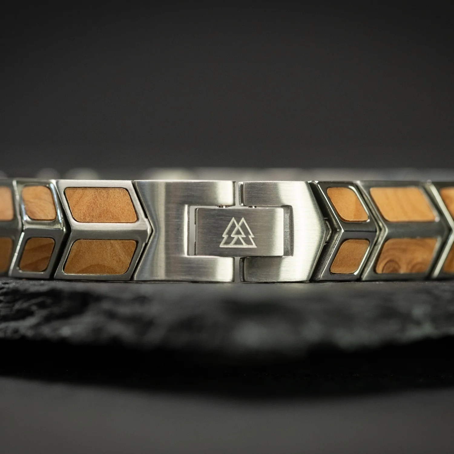 Burlwood Silver Arrow Bracelet - Image 5