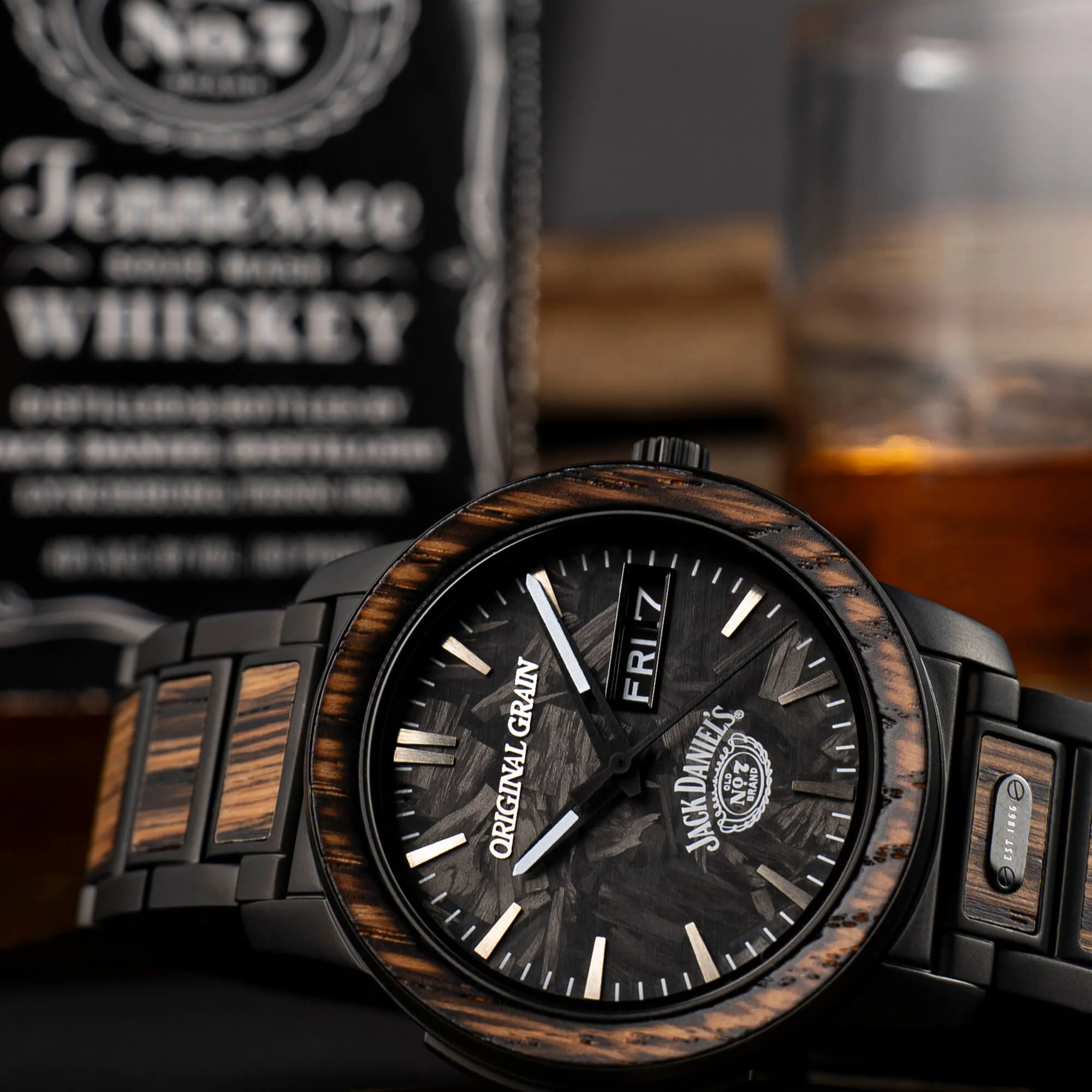 Jack Daniel's Charred Oak Barrel 42mm - Image 4