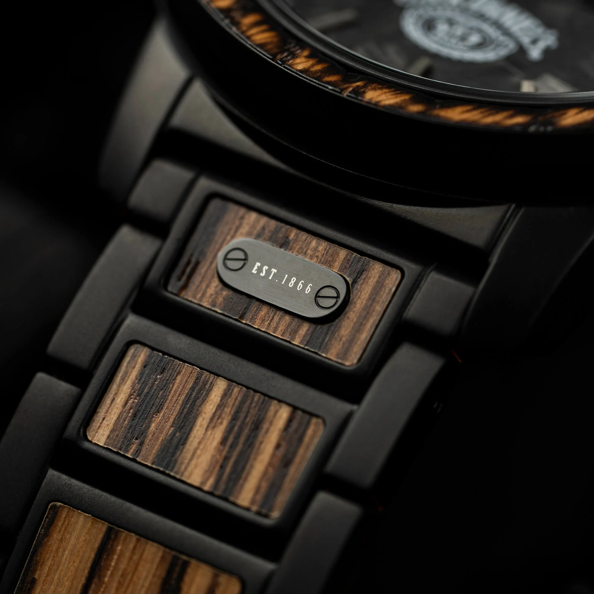 Jack Daniel's Charred Oak Barrel 42mm - Image 5