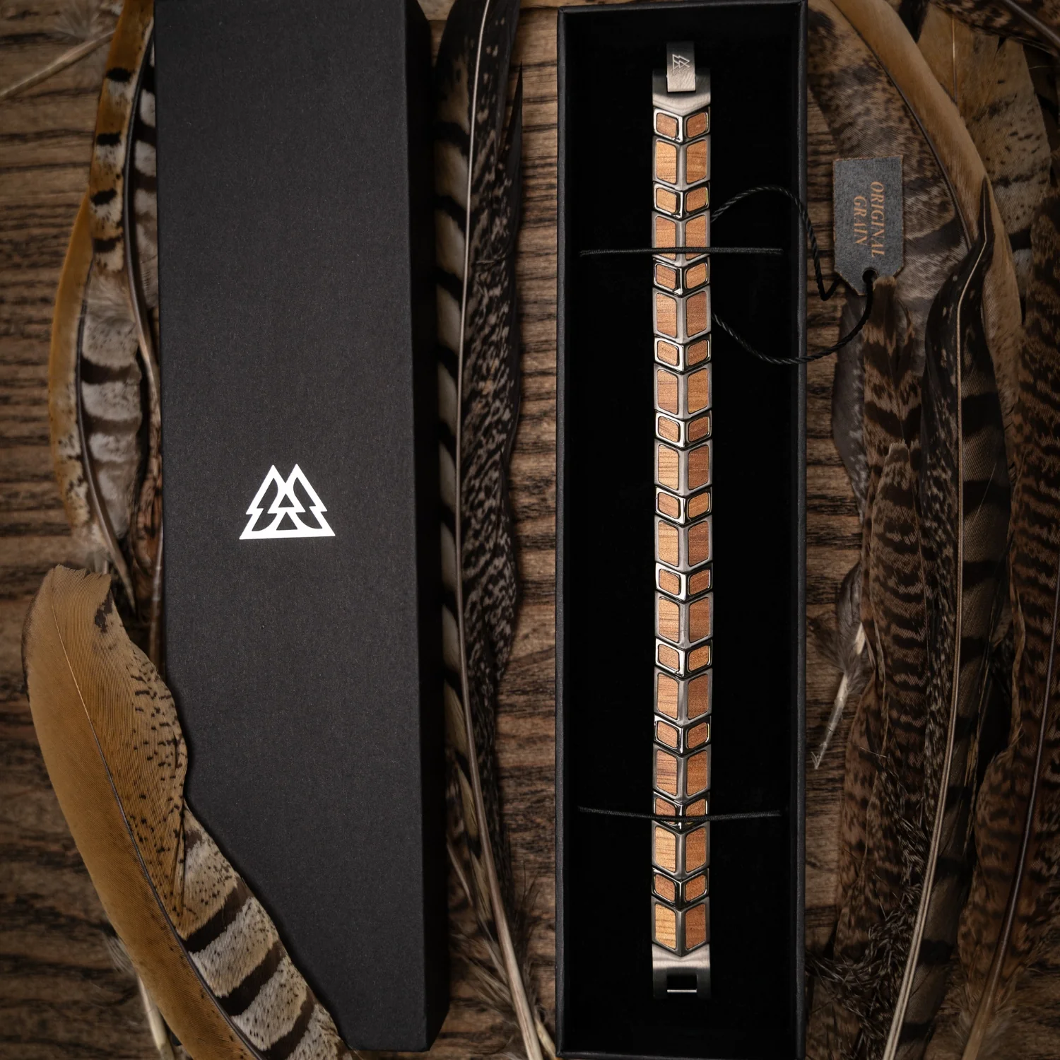 Koa Gunmetal Arrow Bracelet - Image 4