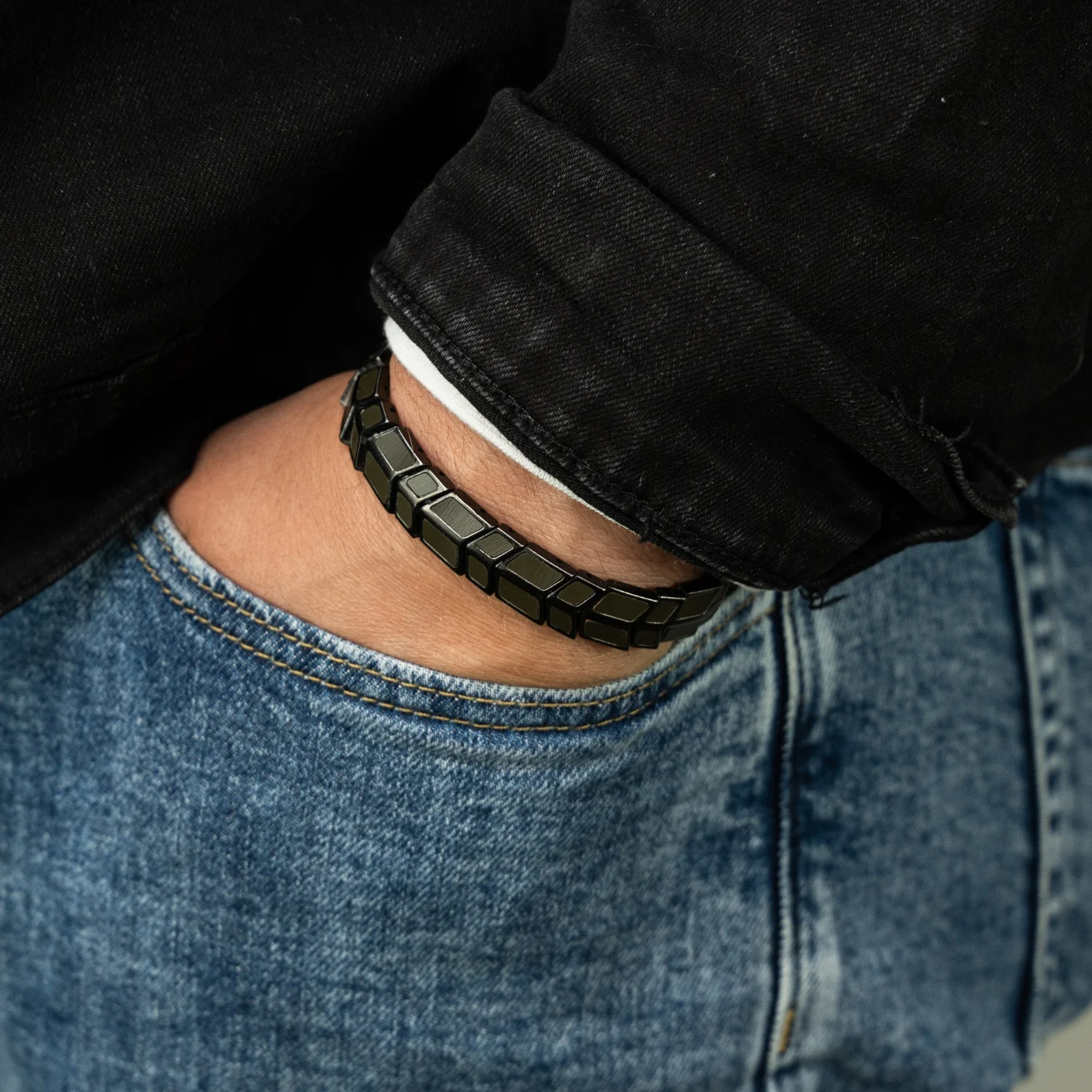 Military Stonewashed Arrow Bracelet - Image 3