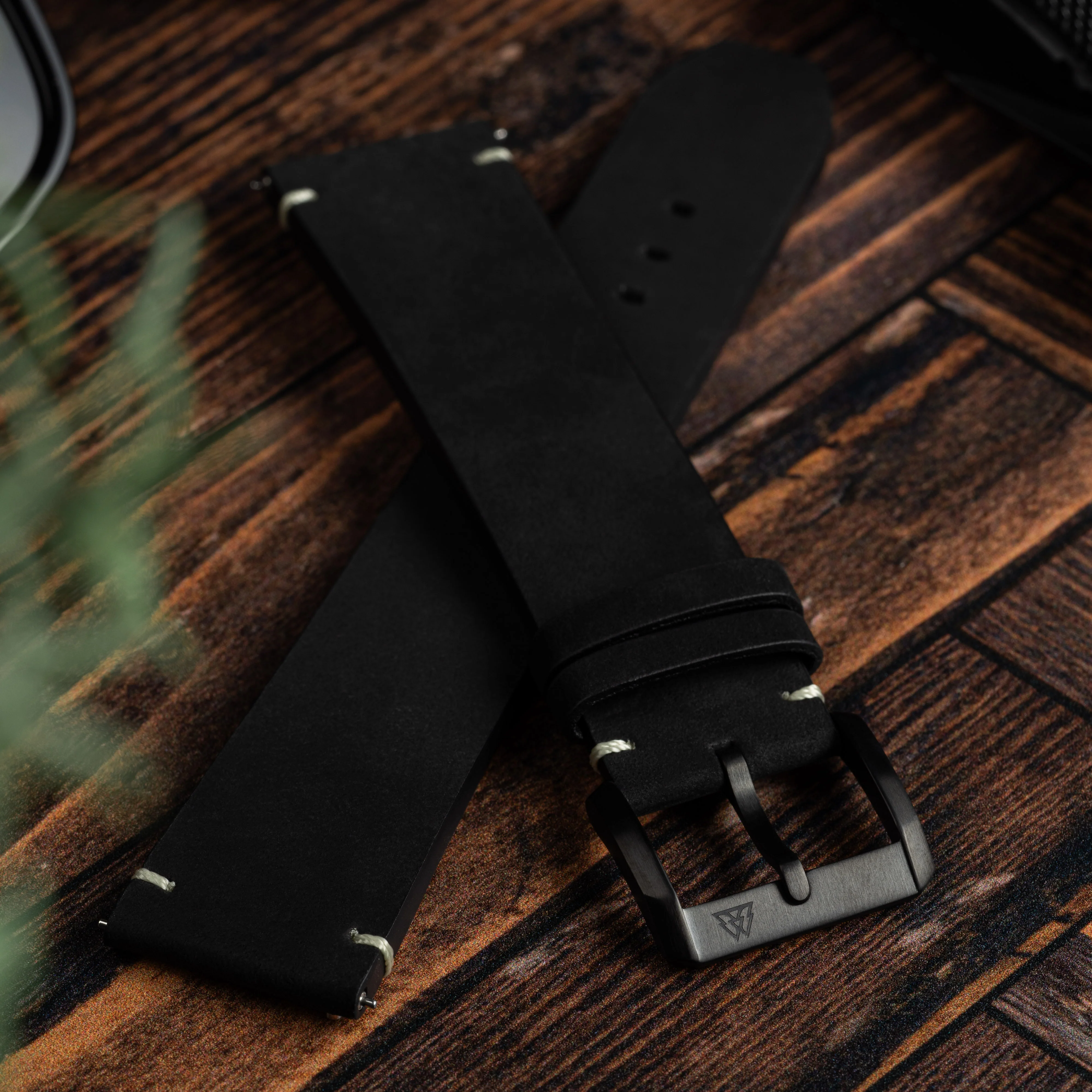 Midnight Black Raw Edge 22mm Leather Band - Image 2