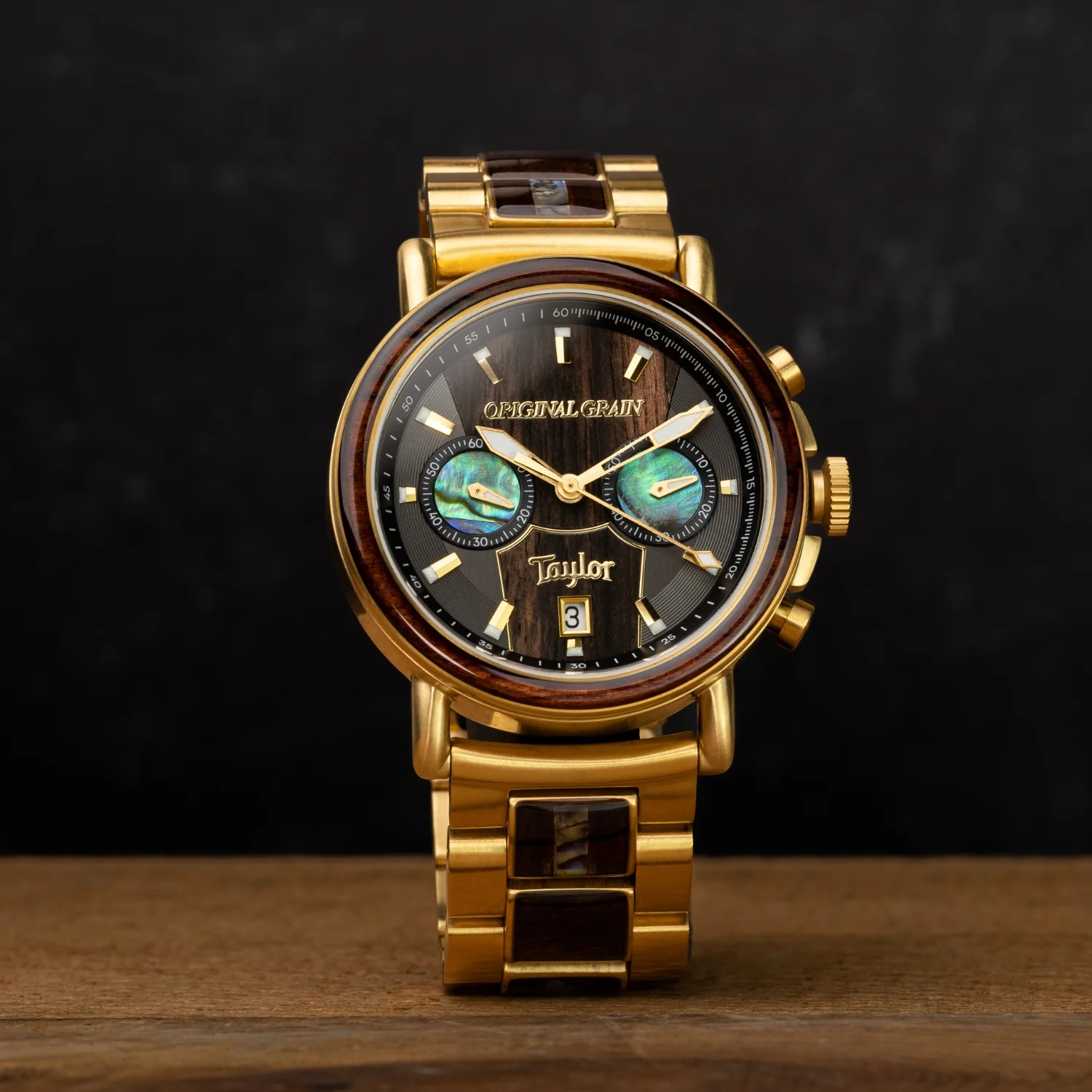 Taylor Guitars Gold Chrono 44mm - Image 3