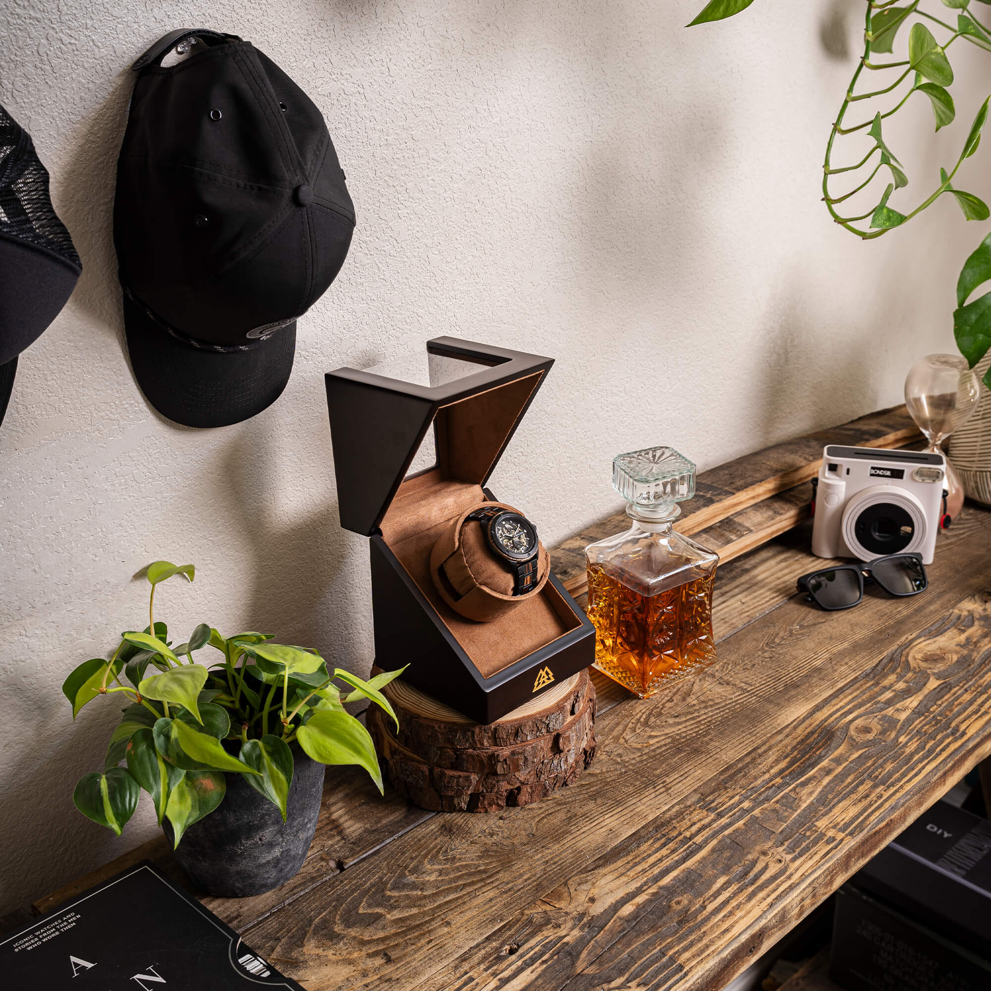 Walnut Automatic Watch Winder - Image 6