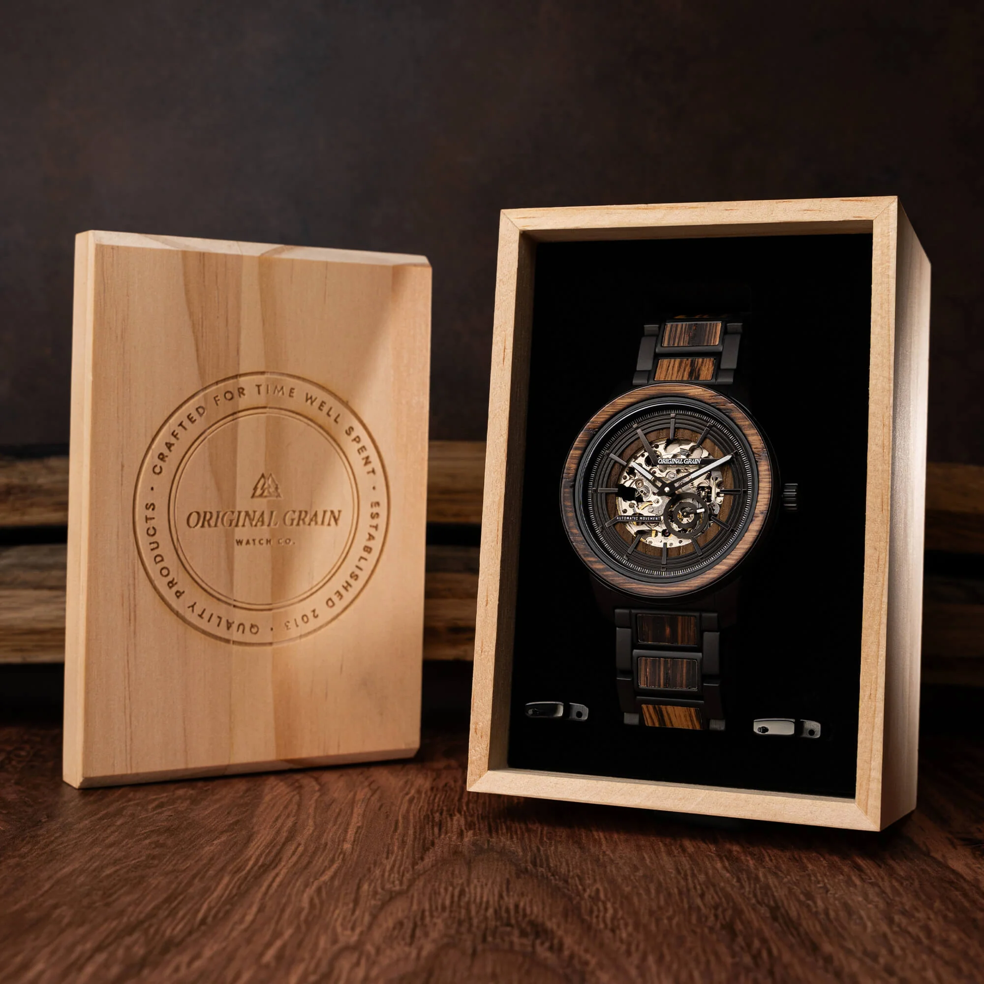 Whiskey Charred Black Barrel Automatic 46mm - Image 3